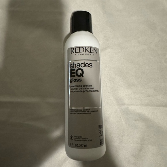 Redken Shades EQ Processing Solution - Picture 2 of 3